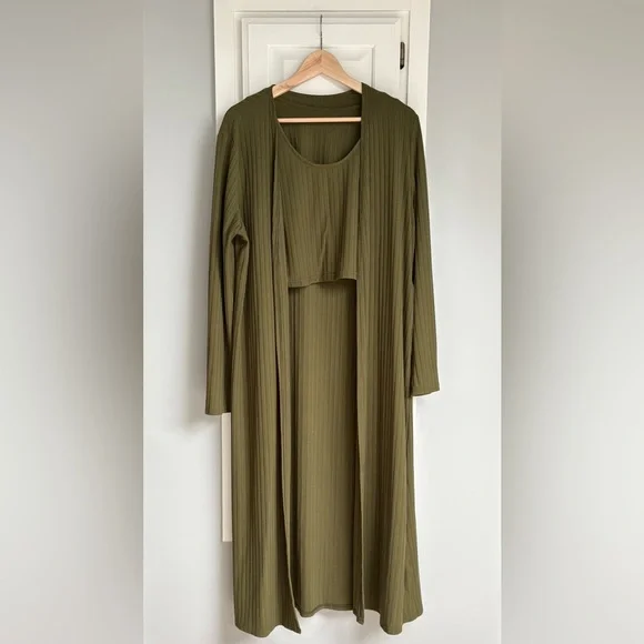 Womens Three-Piece Ribbed Lounge Set - Picture 2 of 16